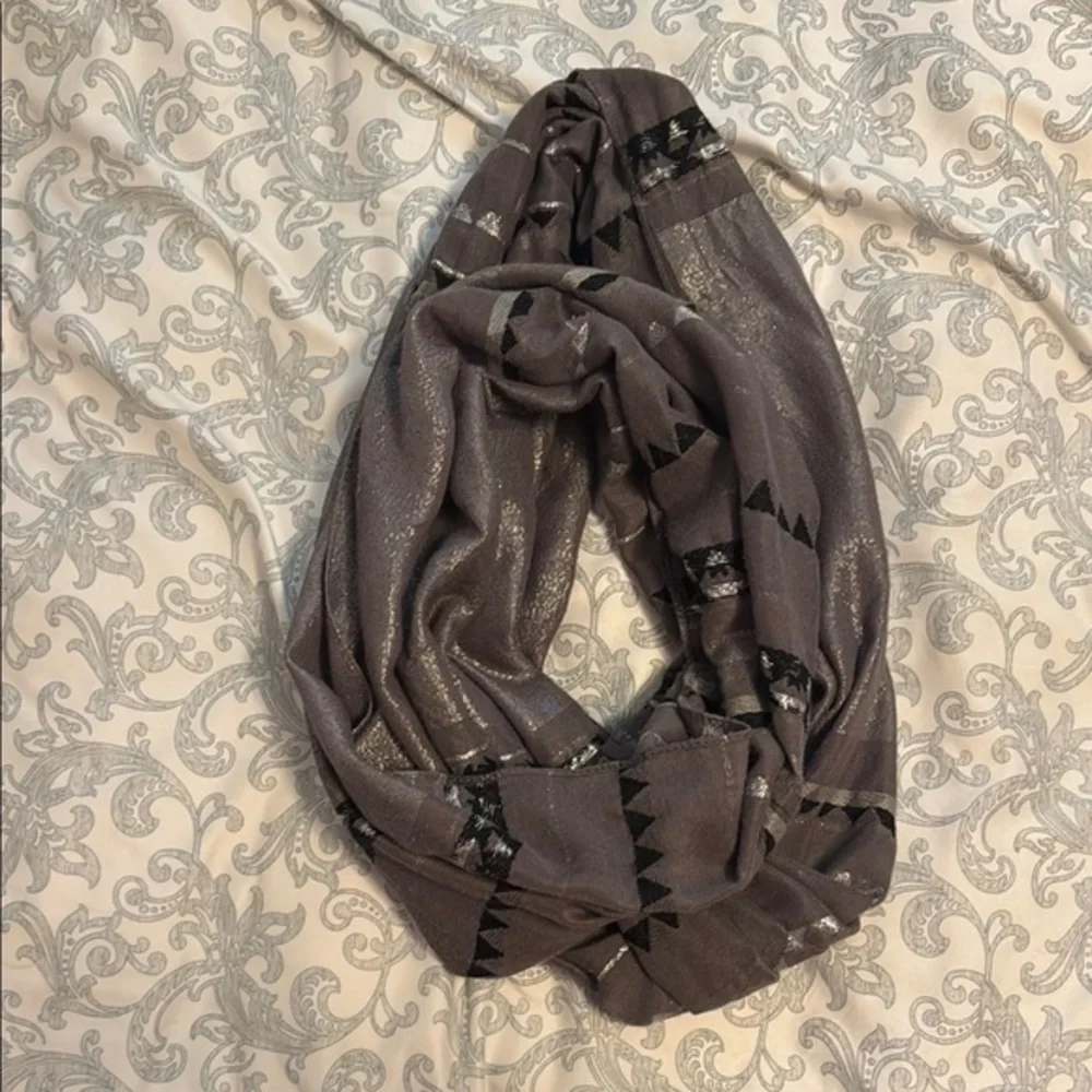 Apt. 9 Gray Patterned Scarf